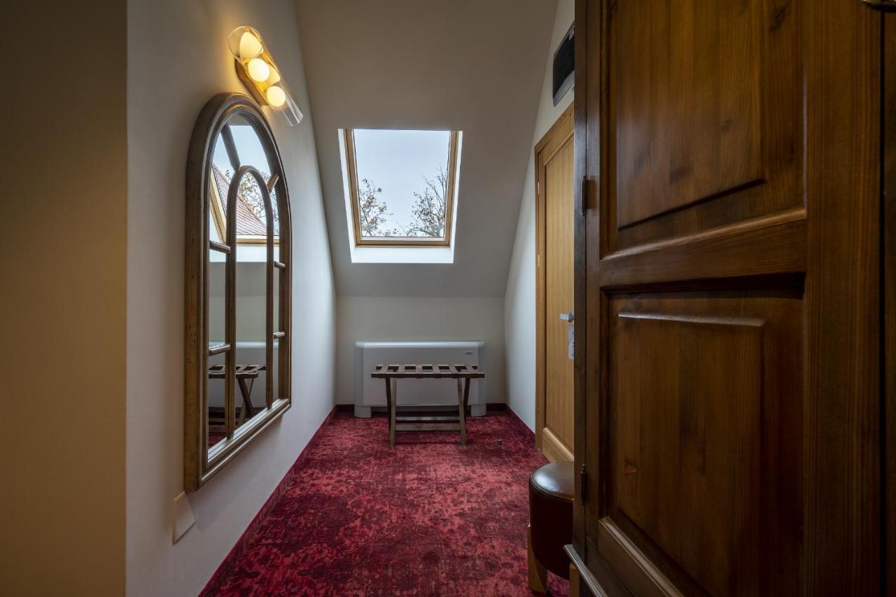Готель La Boheme Boutique Casa Soare Бухарест Екстер'єр фото